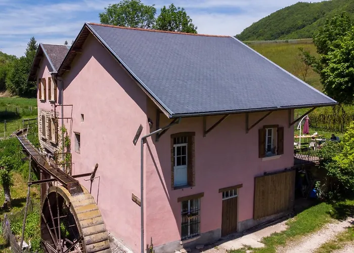 Le Moulin Rose